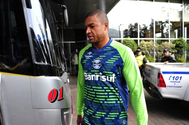 Com suspeita de lesão ligamentar no ombro, Dida pode parar por 15 dias Diego Vara/Agência RBS/