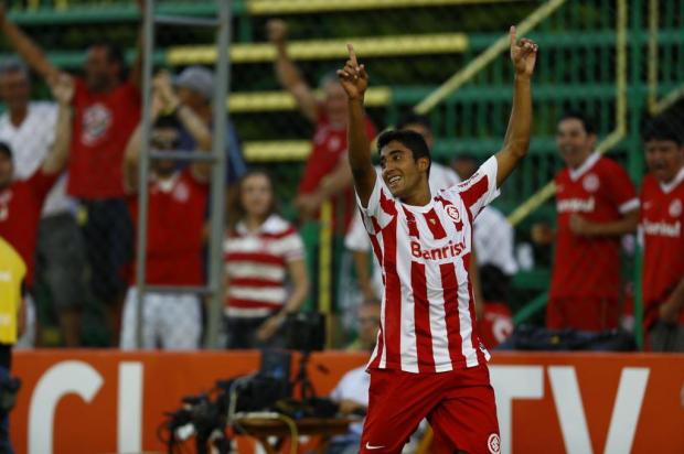 De Santa Catarina a Belarus: Maurinho realiza sonho de jogar no Inter Félix Zucco/Agencia RBS De Santa Catarina a Belarus: Maurinho realiza sonho de jogar no Inter Félix Zucco/Agencia RBS