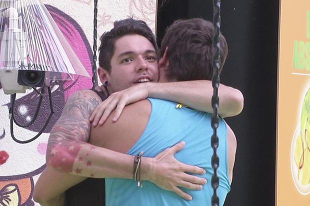 Elieser vence prova de resistência e é o falso líder do BBB13 TV Globo/ Reprodução/