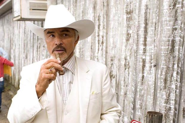 Ator Burt Reynolds é internado em UTI com gripe e desidratação severa, diz site Ver Descrição/Ver Descrição