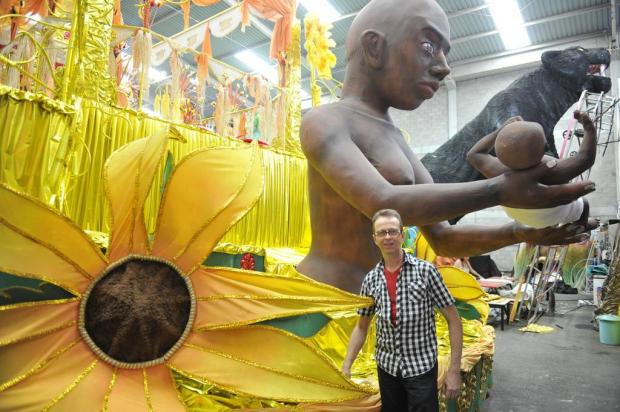 Saiba o que as escolas de samba estão preparando para o Carnaval de Porto Alegre Marcelo Oliveira/Agencia RBS Saiba o que as escolas de samba estão preparando para o Carnaval de Porto Alegre Marcelo Oliveira/Agencia RBS