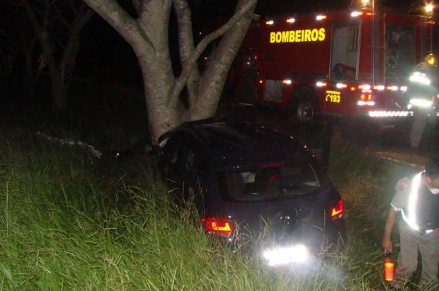 Militar e mulher morrem após colidir veículo contra árvore em Osório, no Litoral Norte Sd Marques/Divulgação Comando Rodoviário da Brigada Militar