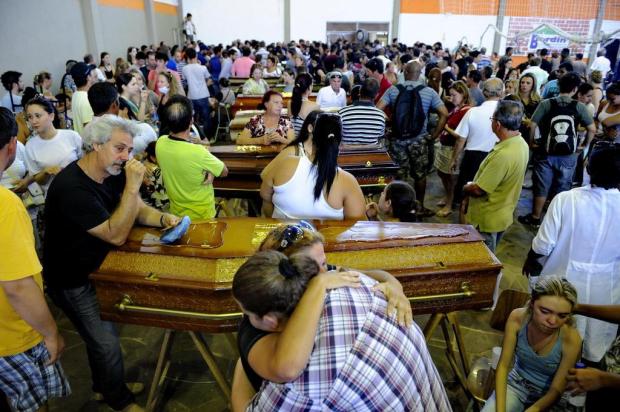 Governo do Estado divulga lista com nomes de 231 mortos em tragédia em Santa Maria Adriana Franciosi/Agencia RBS