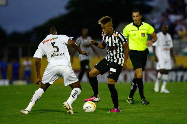 Neymar marca no fim e Santos empata com o Bragantino Ricardo Saibun/ Divulgação Santos FC/
