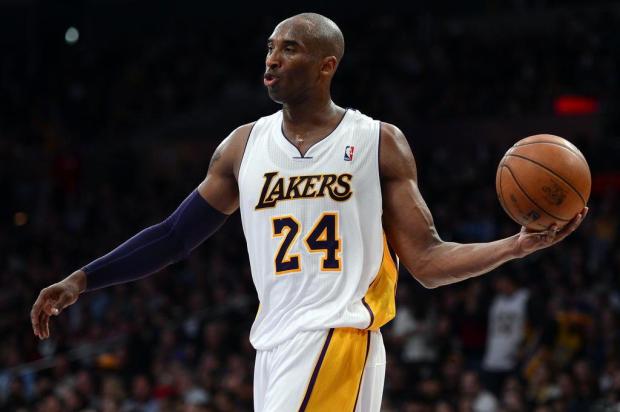 Astros do Lakers postam mensagens sobre a tragédia de Santa Maria Harry How//Getty Images/AFP