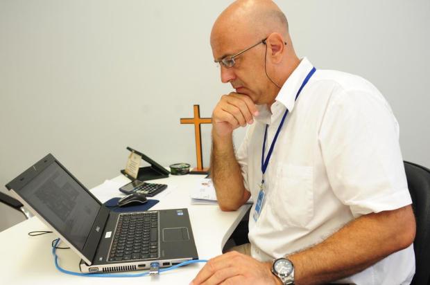 Filha de diretor do Ielusc, de Joinville, saiu da boate meia hora antes da tragédia Salmo Duarte/Agencia RBS Filha de diretor do Ielusc, de Joinville, saiu da boate meia hora antes da tragédia Salmo Duarte/Agencia RBS