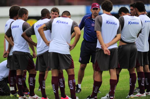Sem rodada no final de semana, Caxias voltou aos treinamentos nesta segunda-feira Porthus Junior/ Agência RBS/ Sem rodada no final de semana, Caxias voltou aos treinamentos nesta segunda-feira Porthus Junior/ Agência RBS/