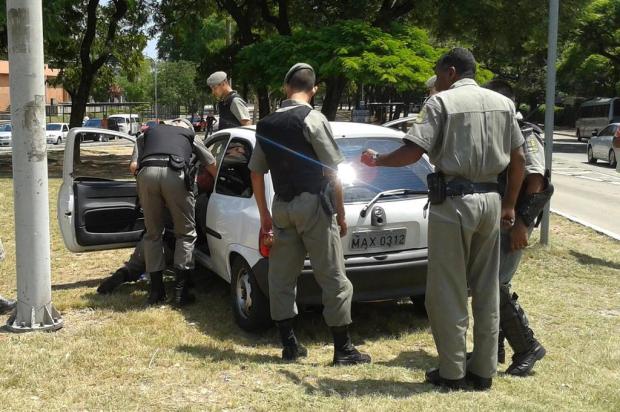 Polícia apreende veículo que seria usado para furtos no Bairro Menino Deus Cáren Baldo/Agencia RBS