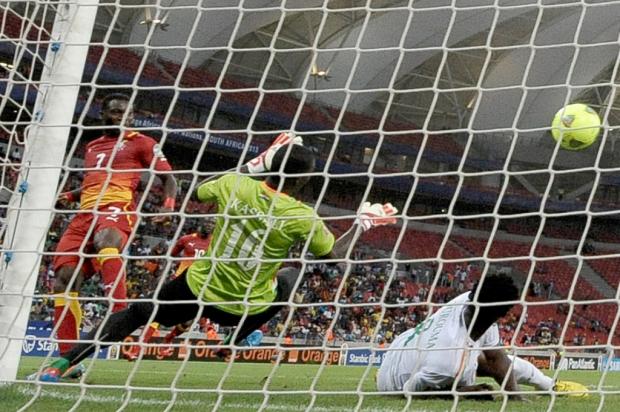 Gana goleia e avança em primeiro no Grupo B da Copa Africana de Nações STEPHANE DE SAKUTIN / AFP/