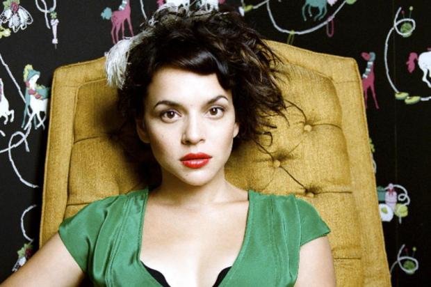 Norah Jones vai cantar a música tema do filme 'Ted' no Oscar 2013 Autumn De Wilde/Divulgação