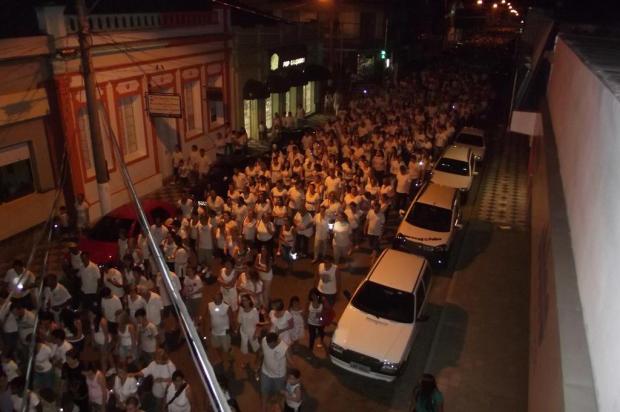 Caminhada em São Gabriel homenageia nove vítimas de tragédia em Santa Maria Márcio Vaqueiro/Especial