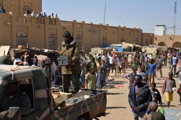 Tropas europeias reconquistam territórios no Mali ERIC FEFERBERG/AFP Tropas europeias reconquistam territórios no Mali ERIC FEFERBERG/AFP