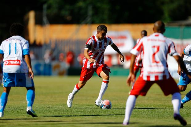 Na estreia de Dunga, Inter cria chances mas fica no 0 a 0 com o Novo Hamburgo Félix Zucco/