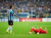 No final do primeiro tempo, juiz deu cinco minutos de acréscimo pela demora do time equatoriano em repor a bola