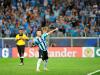 Durante os pênaltis, Grêmio desperdiçou um acerto e situação complicou. Na foto, Pará comemora o terceiro gol.
