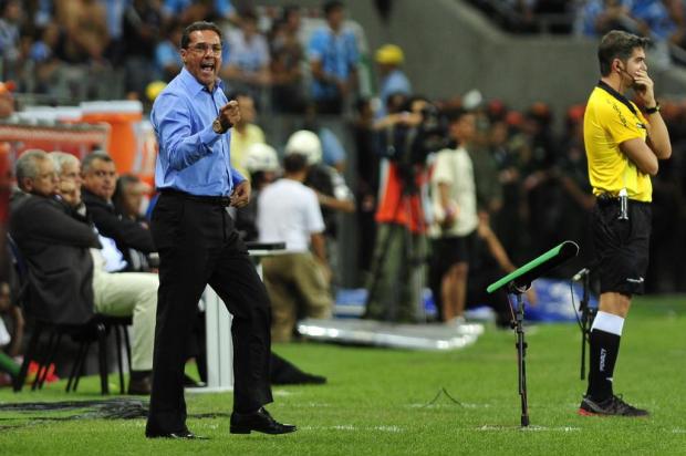 Após sofrimento para avançar na Libertadores, Luxa diz: "Sempre será muito dolorido" Diego Vara/Agencia RBS Após sofrimento para avançar na Libertadores, Luxa diz: "Sempre será muito dolorido" Diego Vara/Agencia RBS