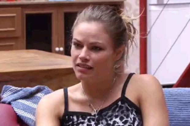 "Tive que segurar", diz Natália sobre sexo com Yuri no BBB13 Reprodução/Globo.com "Tive que segurar", diz Natália sobre sexo com Yuri no BBB13 Reprodução/Globo.com