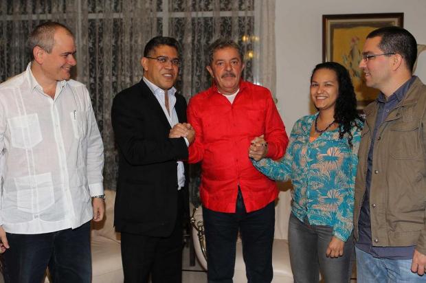 Equipe médica diz a Lula que Chávez se recupera bem Ricardo Stuckert/Instituto Lula Equipe médica diz a Lula que Chávez se recupera bem Ricardo Stuckert/Instituto Lula