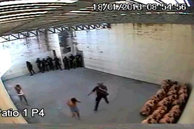Comissão de Direitos Humanos promete denunciar abusos no presídio de Joinville Reprodução/Circuito Interno Comissão de Direitos Humanos promete denunciar abusos no presídio de Joinville Reprodução/Circuito Interno