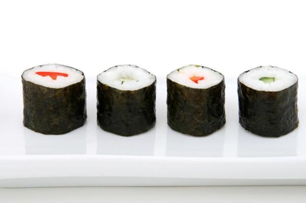Combine sushi com vinho Stock.Xchng/Divulgação Combine sushi com vinho Stock.Xchng/Divulgação