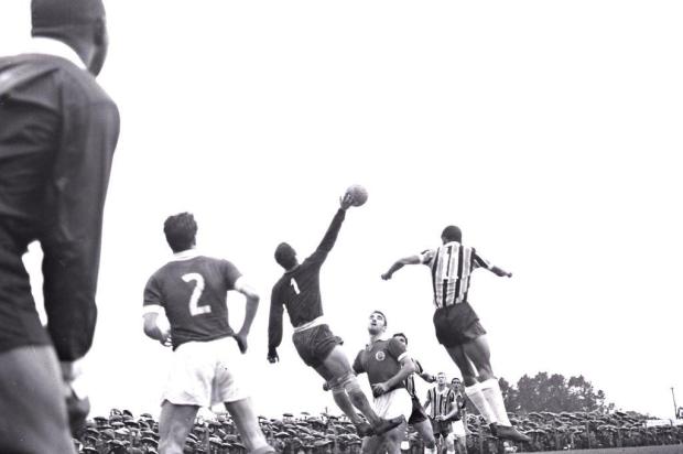 Em 1962, o Gre-Nal 161 foi o primeiro disputado no Interior do Estado CDI RBS/CDI RBS Em 1962, o Gre-Nal 161 foi o primeiro disputado no Interior do Estado CDI RBS/CDI RBS