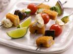 Legumes e peixe deixam leve receita de espetinho Acervo Gomes da Costa,divulgação/Acervo Gomes da Costa,Divulgação