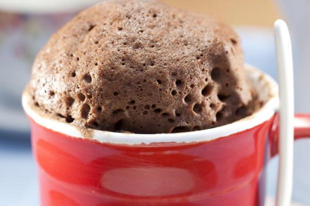 Faça uma receita de bolinho de chocolate rápida e prática Divulgação/Batavo Faça uma receita de bolinho de chocolate rápida e prática Divulgação/Batavo