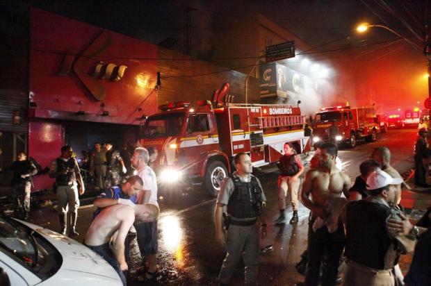 Responsáveis pelo incêndio na boate Kiss podem ser punidos por pelo menos oito delitos Germano Rorato/Agencia RBS Responsáveis pelo incêndio na boate Kiss podem ser punidos por pelo menos oito delitos Germano Rorato/Agencia RBS