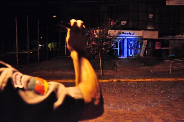 Polícia monta barreiras para prender assaltantes de banco em Tio Hugo Diogo Zanatta/Especial Polícia monta barreiras para prender assaltantes de banco em Tio Hugo Diogo Zanatta/Especial