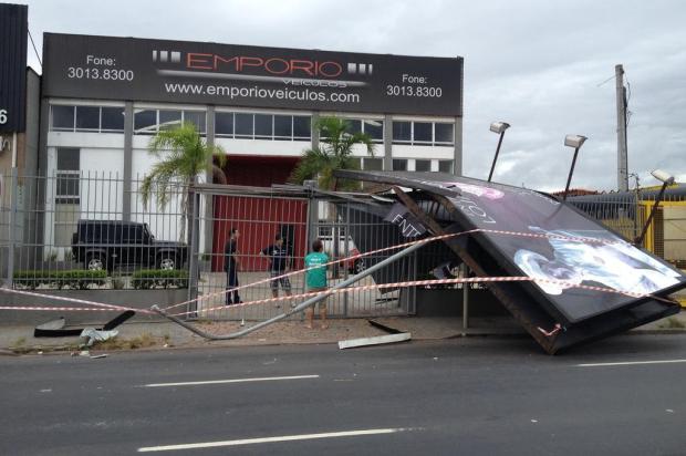 Vento forte causa transtornos em Porto Alegre Gustavo Foster/Zero Hora