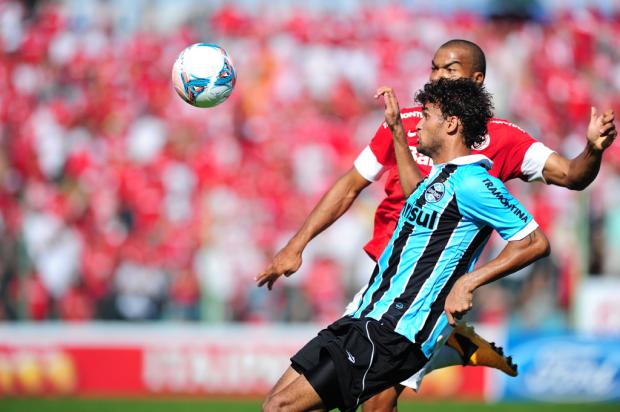 Roger lamenta derrota no Gre-Nal, mas defende que Grêmio teve bom desempenho Fernando Gomes/