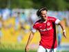 Forlán marcou o primeiro gol da partida aos 40min do primeiro tempo