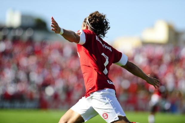 Forlán celebra vitória com gol marcado: "O primeiro em um clássico contra o Grêmio é muito bonito" Mauro Vieira/Agencia RBS