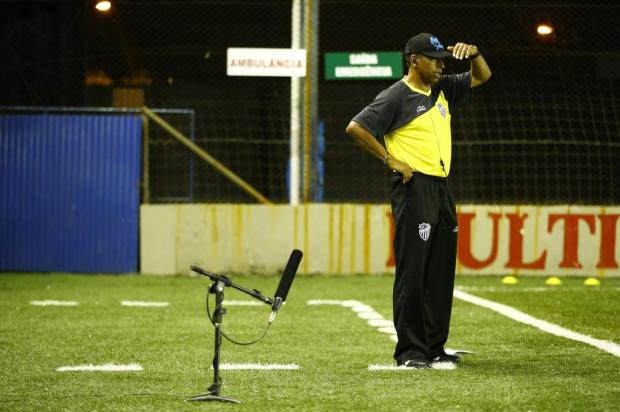Após derrota, Sergio Ramirez deixa o comando do Santa Cruz Félix Zucco/Agencia RBS Após derrota, Sergio Ramirez deixa o comando do Santa Cruz Félix Zucco/Agencia RBS