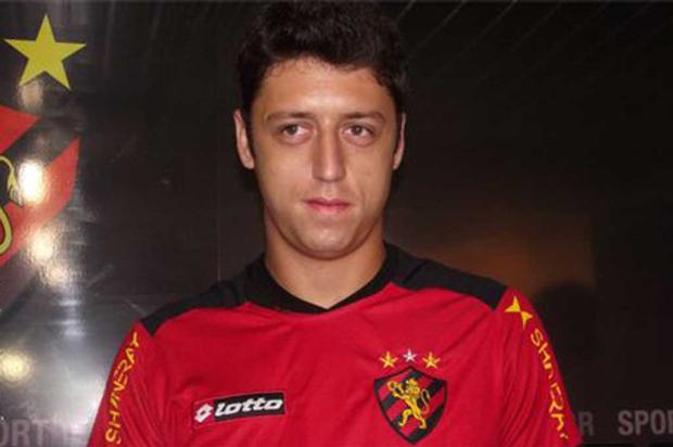 Com empréstimo no Sport prestes a encerrar, meia Felipe Menezes estaria nos planos do Inter Marcela Lima/Sport Recife/ Com empréstimo no Sport prestes a encerrar, meia Felipe Menezes estaria nos planos do Inter Marcela Lima/Sport Recife/