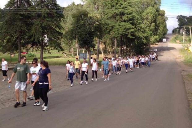 São Marcos realiza caminhada em prol das vítimas de Santa Maria Cristiane Vanin Zanella, Divulgação/ São Marcos realiza caminhada em prol das vítimas de Santa Maria Cristiane Vanin Zanella, Divulgação/