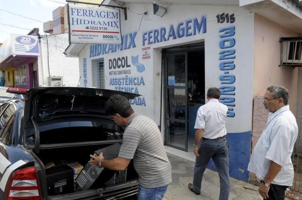 Polícia Civil cumpre mandado de busca e apreensão na empresa Hidramix Fernando Ramos/Agencia RBS