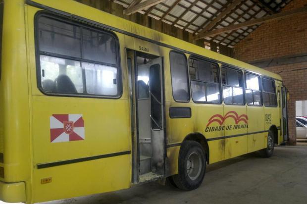 Ônibus são alvos de ataque de criminosos em Indaial Artur Moser/Agência RBS