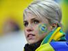 Torcedora do Brasil no estádio de Wembley