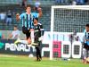 Elano comemorou o gol marcado de pênalti
