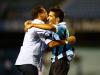 Após belo gol, Bertoglio comemorou com o técnico Vanderlei Luxemburgo