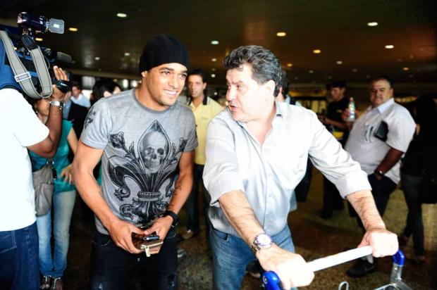 Novo reforço do Grêmio, atacante Welliton desembarca em Porto Alegre Mauro Vieira/Agência RBS/