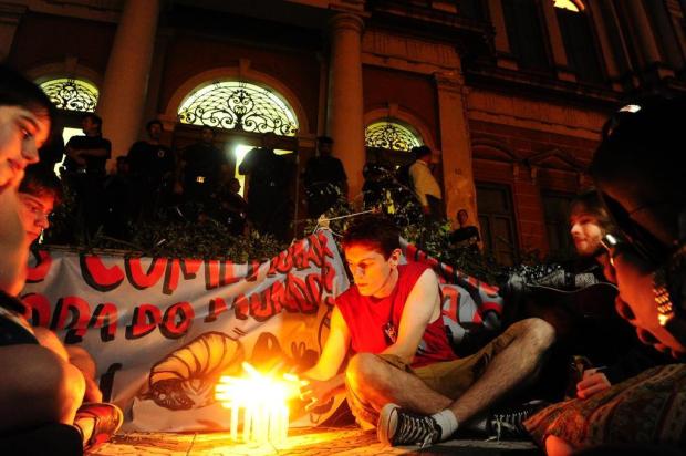 Centro de Porto Alegre foi o cenário de manifestações contra o corte de árvores Jean Schwarz/Agencia RBS Centro de Porto Alegre foi o cenário de manifestações contra o corte de árvores Jean Schwarz/Agencia RBS
