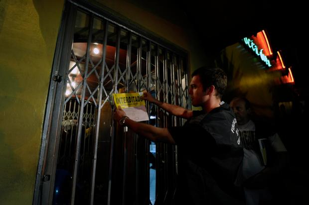 Blitz interdita quatro casas noturnas em Caxias do Sul Juan Barbosa, Agência RBS/clicRBS
