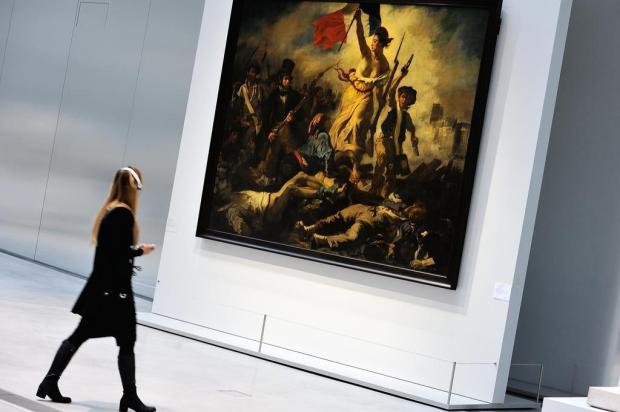 Quadro de Delacroix é vandalizado por mulher no Louvre de Lens Philippe Huguen/AFP
