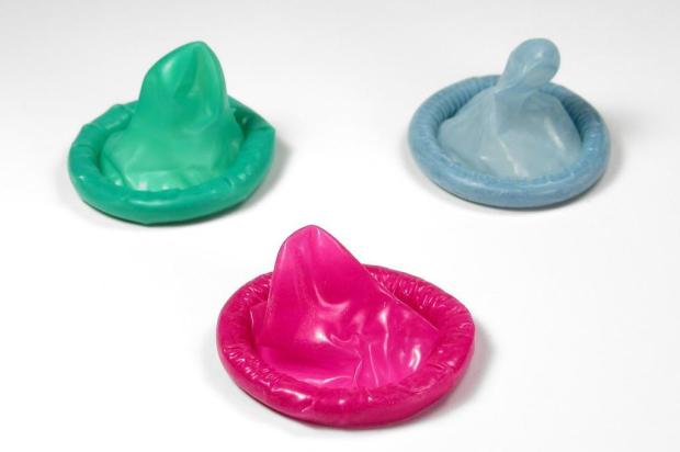 Uso da camisinha também previne a clamídia, infecção que causa infertilidade Stock.Xchng/Divulgação Uso da camisinha também previne a clamídia, infecção que causa infertilidade Stock.Xchng/Divulgação