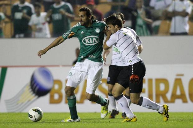 Em sua despedida do Palmeiras, Barcos declara: "Chegou a hora da saída" Eduardo Viana/Lancepress!/Agência Lancepress! Em sua despedida do Palmeiras, Barcos declara: "Chegou a hora da saída" Eduardo Viana/Lancepress!/Agência Lancepress!