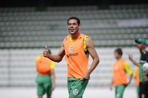 Diogo, Fred e Murilo retornam ao time para o confronto com o Grêmio Porthus Junior, Agência RBS/ Diogo, Fred e Murilo retornam ao time para o confronto com o Grêmio Porthus Junior, Agência RBS/