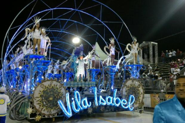 Vila Isabel faz avalanche, mas carro da Arena sequer entra na avenida Carolina Rocha/Diario Gaucho Vila Isabel faz avalanche, mas carro da Arena sequer entra na avenida Carolina Rocha/Diario Gaucho