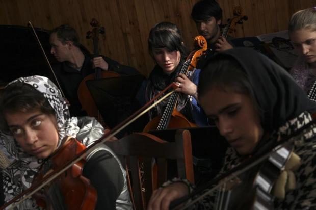 Orquestra de Cabul leva jovem esperança ao Carnegie Vikram Singh/NYTNS